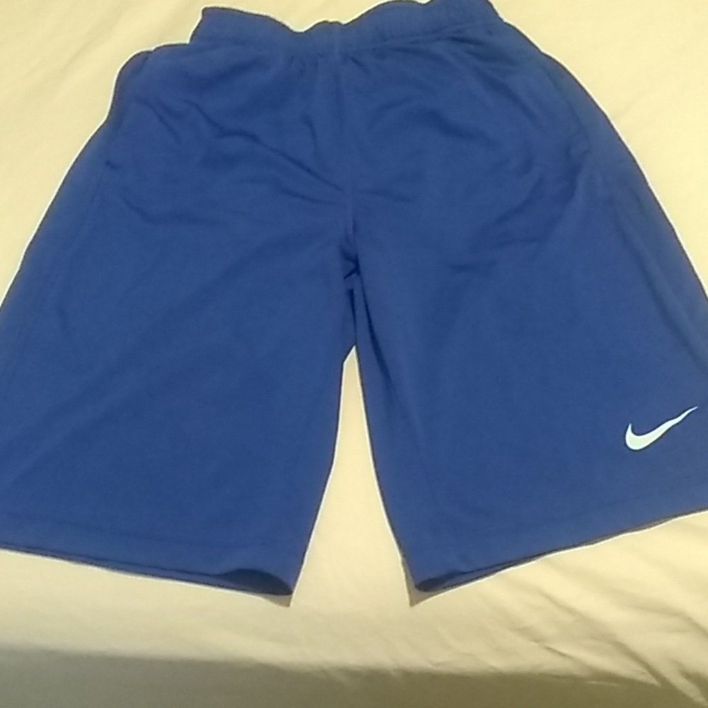 Boys Nike shorts size large